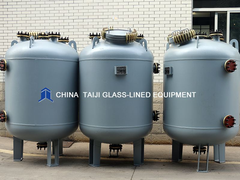 Vertical F Type Glass-lined Storage Tanks Vertical F Type Glass-lined Storage Tanks